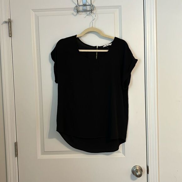 Black Blouse ❤️​ - Picture 1 of 3